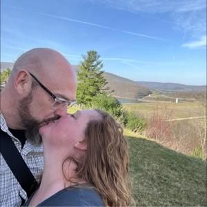 Meet your Posher, Holly